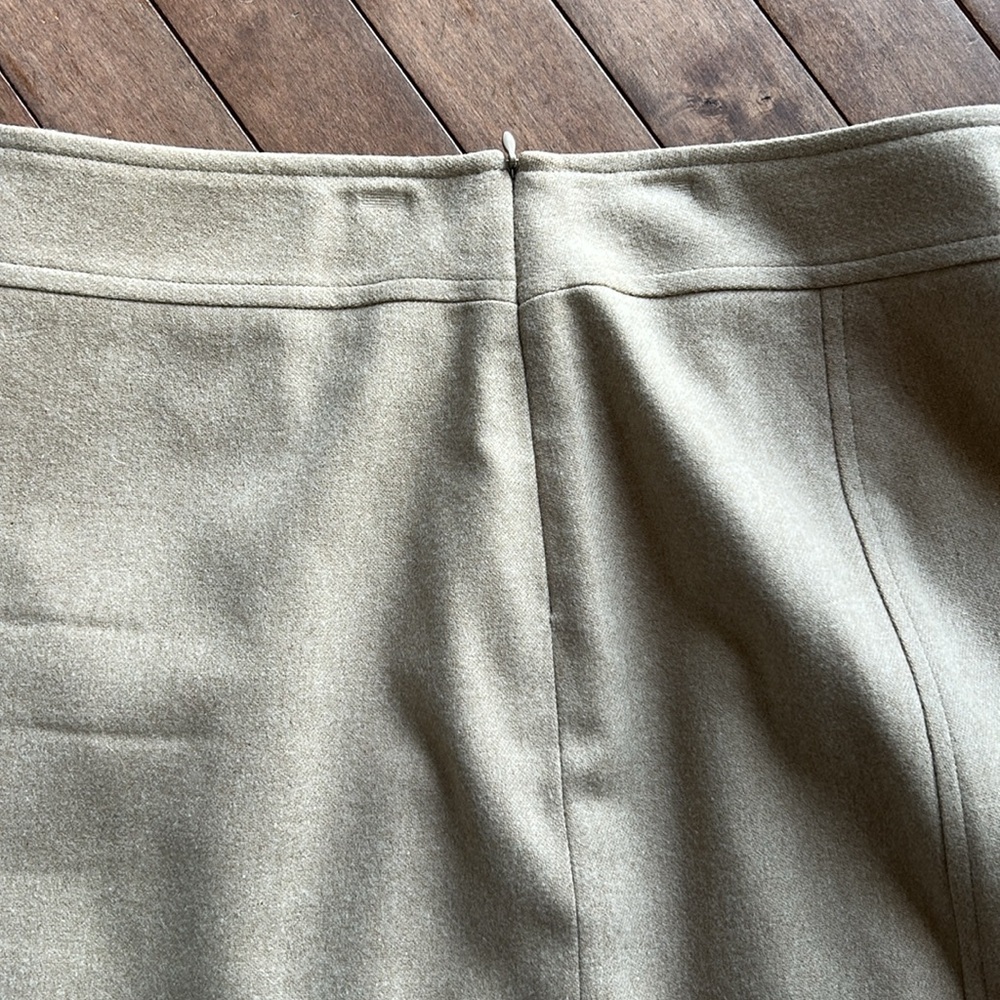 Banana Republic Women's Khaki Wool Mini Skirt Size 4 - Picture 6 of 6